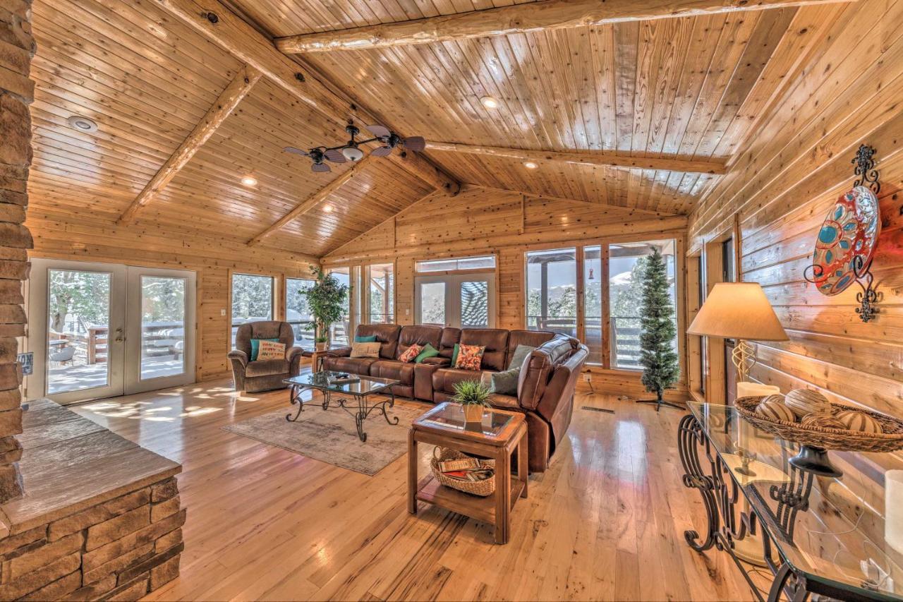 Spacious Ruidoso Home With Hot Tub And Fireplaces Exteriör bild