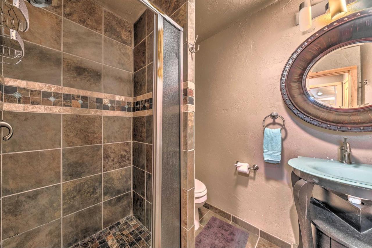 Spacious Ruidoso Home With Hot Tub And Fireplaces Exteriör bild
