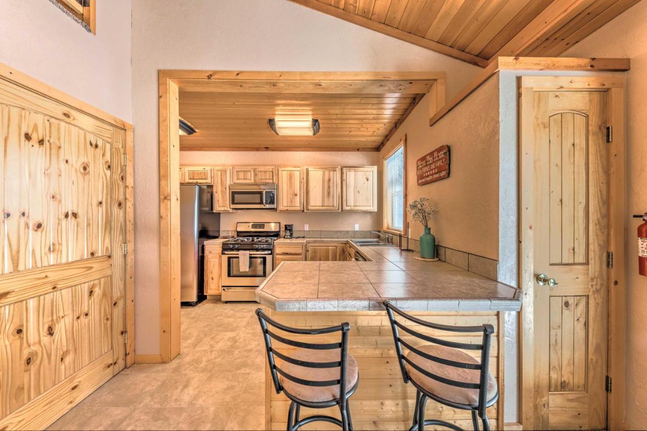 Spacious Ruidoso Home With Hot Tub And Fireplaces Exteriör bild