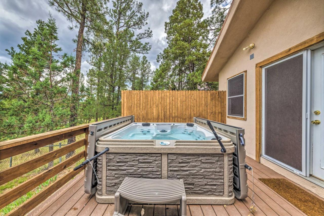 Spacious Ruidoso Home With Hot Tub And Fireplaces Exteriör bild