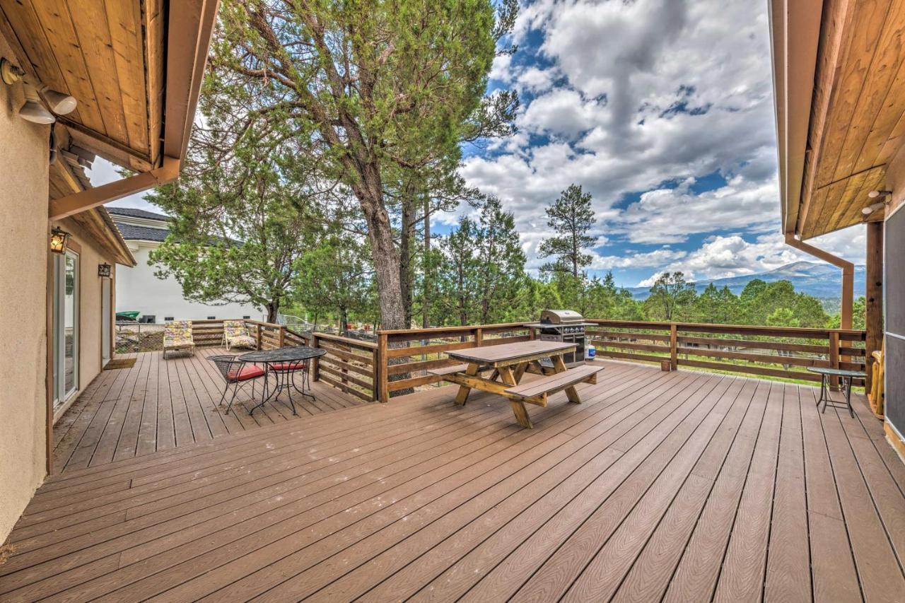 Spacious Ruidoso Home With Hot Tub And Fireplaces Exteriör bild
